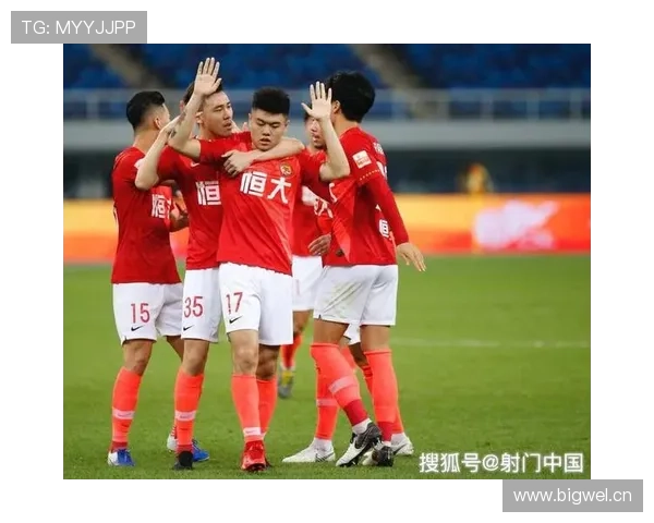 山东泰山关键战屡屡崩盘,防守稳定性与抗压能力面临严峻考验 山东泰山关键战屡屡崩盘,防守稳定性与抗压能力面临严峻考验