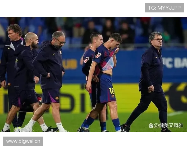 巴萨重建方向看似明确,实则问题频出,稳定性面临考验