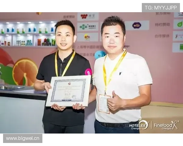 唐佳豪训练完顺手买了块表，价格够我交十年房租