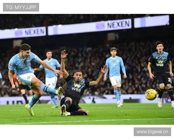 萨卡对阵曼城等强队时的突破与抗压能力分析