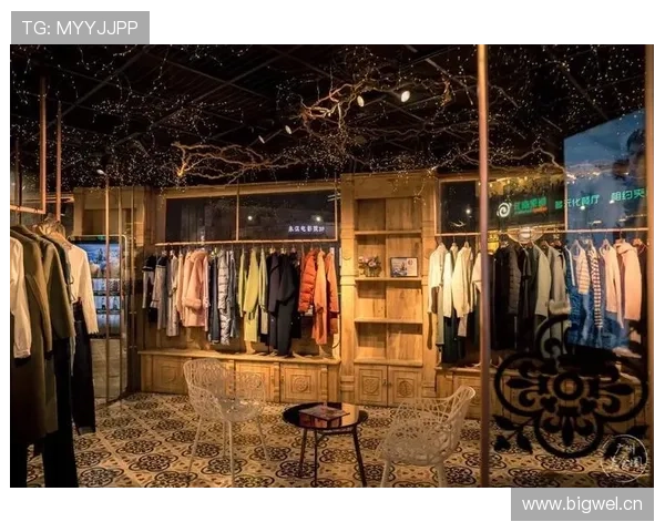 常园在家换造型像演电影，衣帽间大到能开个迷你商场，真是活在另一个世界