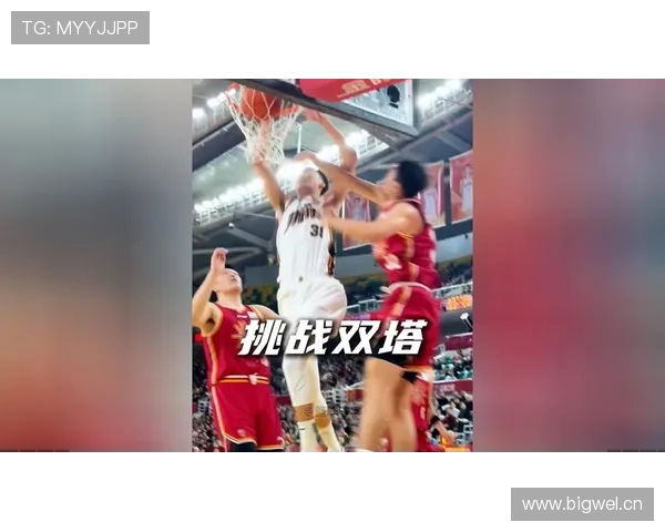 普里查德挡拆吸引内线空位 提升三分命中率